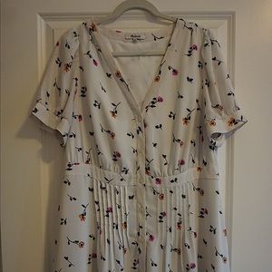 Short sleeve floral dress